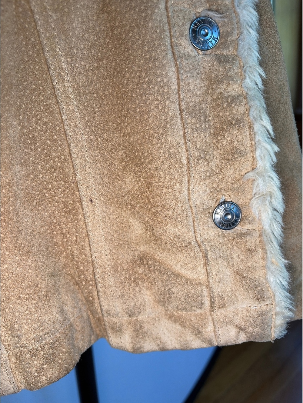Vintage Wilsons XL Tan Distressed Suede Sherpa Trim Coat 70s Western Americana - Picture 9 of 11